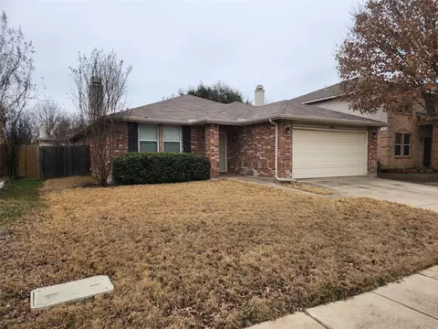 1825 Riverchase Ln, Justin, TX 76247