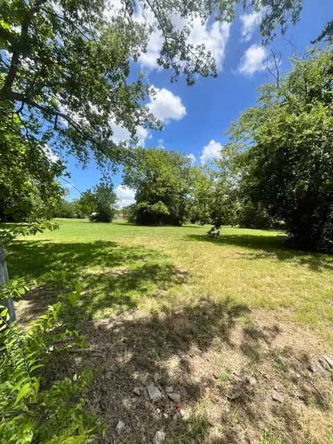 1806 Church St, Commerce, TX 75428
