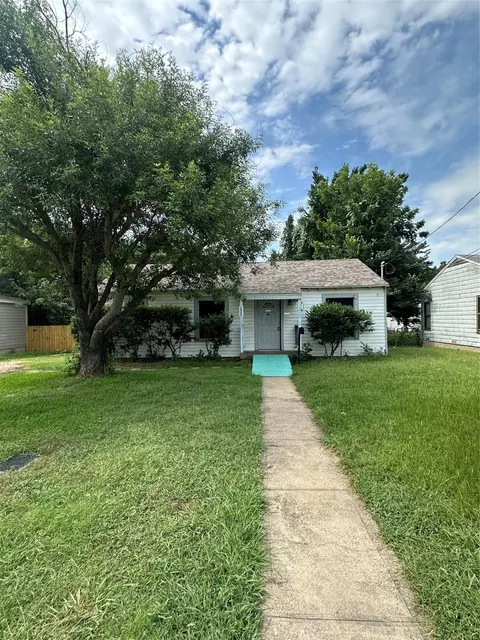 1920 Pembroke St, Irving, TX 75060