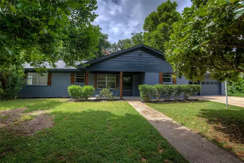 136 Lee St, Sulphur Springs, TX 75482