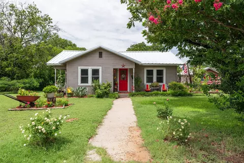 912 N Main St, Meridian, TX 76665