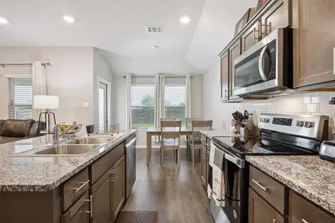 315 Rusted Rail Dr, Royse City, TX 75189