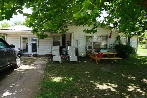 2269 2275 Church St, Paris, TX 75460