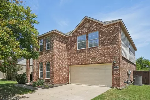 8936 Belvedere Dr, Fort Worth, TX 76244