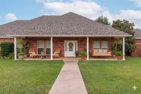 262 Briar Creek Rd, Whitesboro, TX 76273