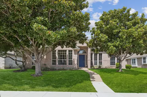 1726 Crosshaven Dr, Lewisville, TX 75077
