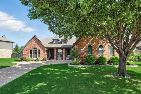 351 Cedar Crest Dr, Justin, TX 76247