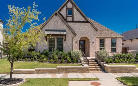 1323 English Setter Dr, Arlington, TX 76005