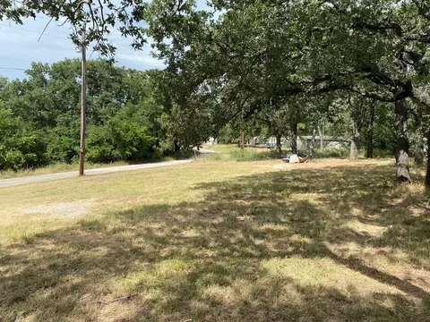 348 Buffalo Dr, Comanche, TX 76442 photo 3