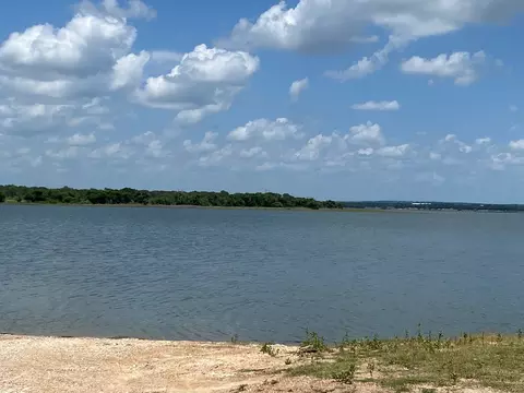 348 Buffalo Dr, Comanche, TX 76442 photo 4