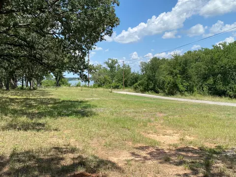 348 Buffalo Dr, Comanche, TX 76442