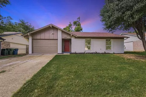 1318 Kingston Dr, Lewisville, TX 75067