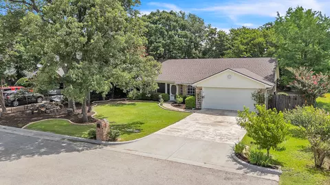 6801 Highland Oak Ct, Greenville, TX 75402