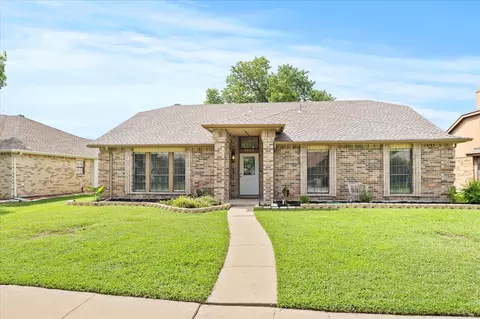 9430 Willard St, Rowlett, TX 75088