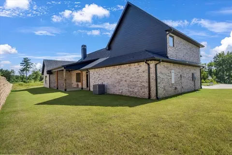 Exterior - 1001 Mallard Dr, Lindale, TX 75771 photo 3 of 5