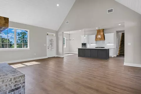 Living - 1001 Mallard Dr, Lindale, TX 75771 photo 3 of 4