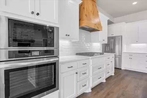 Kitchen - 1001 Mallard Dr, Lindale, TX 75771 photo 4 of 5