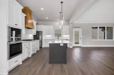 Kitchen - 1001 Mallard Dr, Lindale, TX 75771 photo 3 of 5