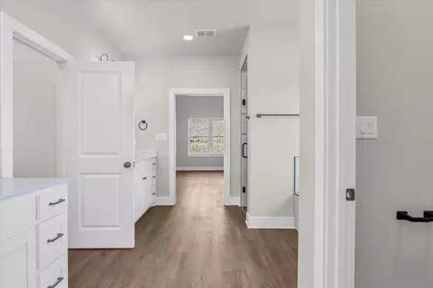 Entry Way - 1001 Mallard Dr, Lindale, TX 75771 photo 2 of 4