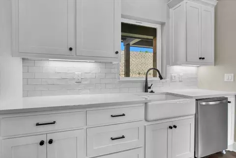 Kitchen - 1001 Mallard Dr, Lindale, TX 75771 photo 5 of 5