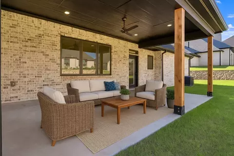 Other - 1001 Mallard Dr, Lindale, TX 75771 photo 7 of 8