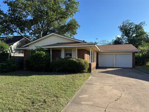 527 Vernet St, Richardson, TX 75080