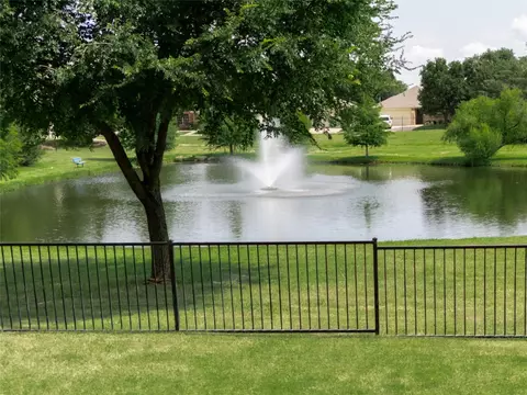 5476 Pecan Creek Cir, Fort Worth, TX 76244
