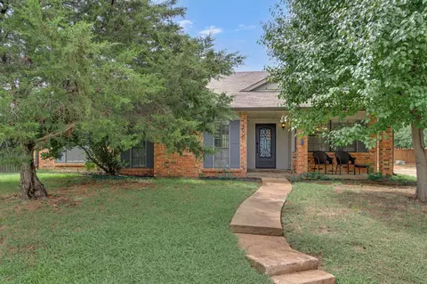 4000 Abbey Ln, Flower Mound, TX 75028