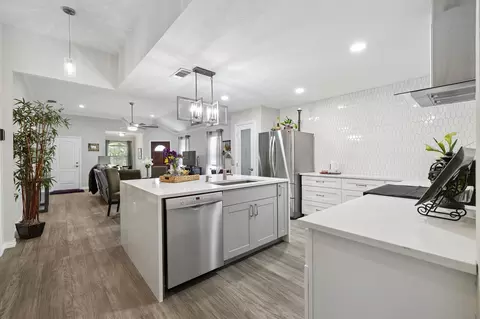 Kitchen - 501 Saddle Dr, Euless, TX 76039 photo 3 of 5