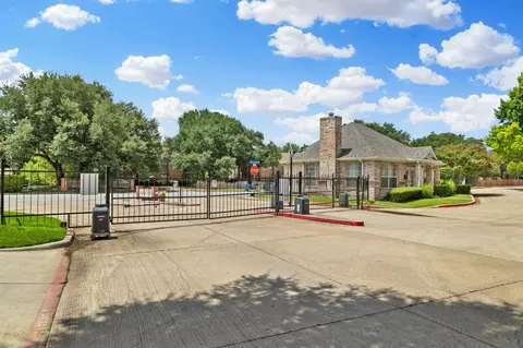 Exterior - 501 Saddle Dr, Euless, TX 76039 photo 8 of 8