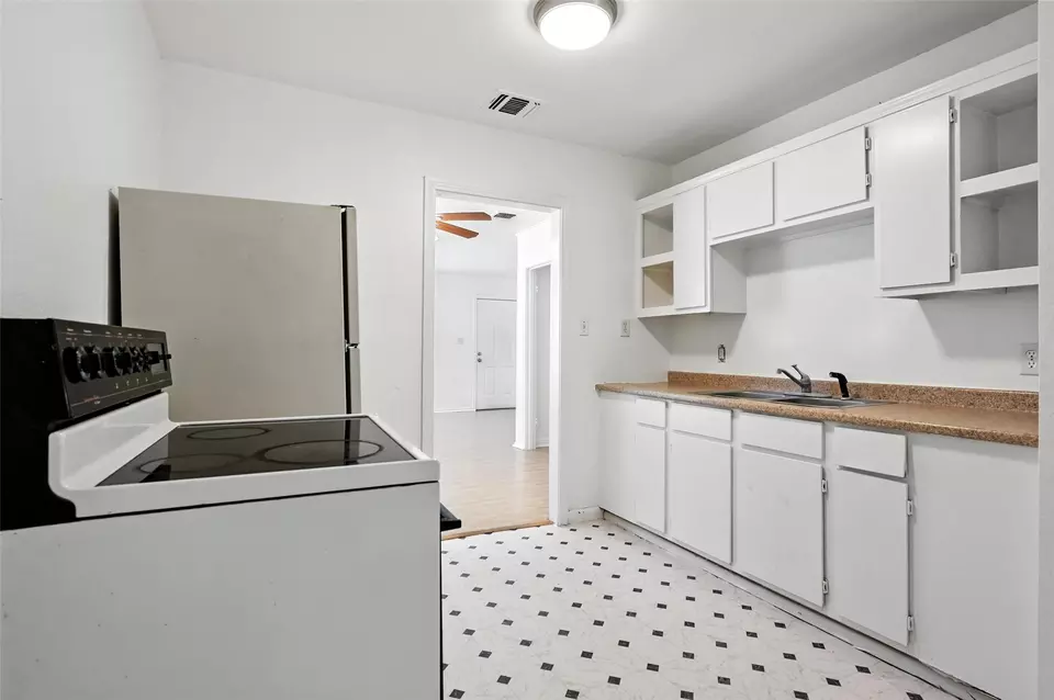 Kitchen - 3917 Lisbon St, Fort Worth, TX 76107 photo 2 of 2