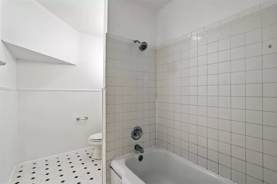 Bath - 3917 Lisbon St, Fort Worth, TX 76107 photo 2 of 2