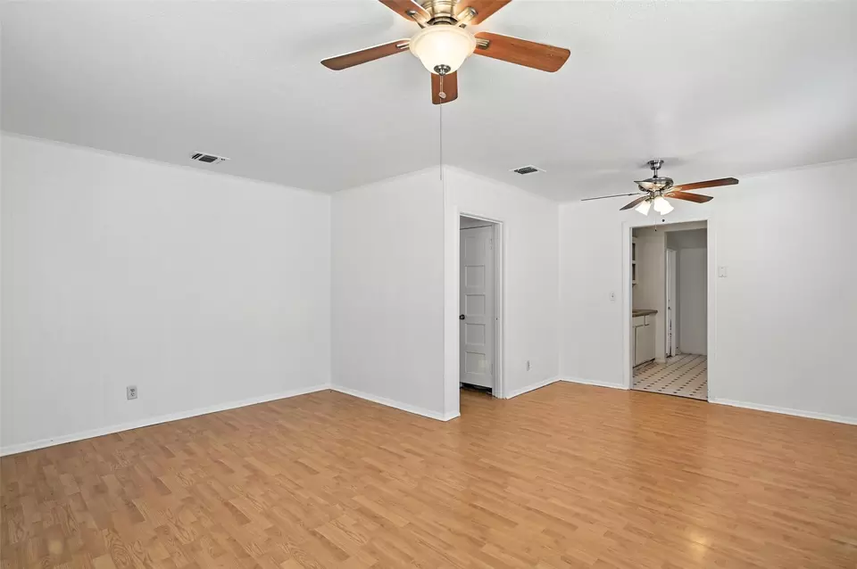 Living - 3917 Lisbon St, Fort Worth, TX 76107 photo 3 of 4