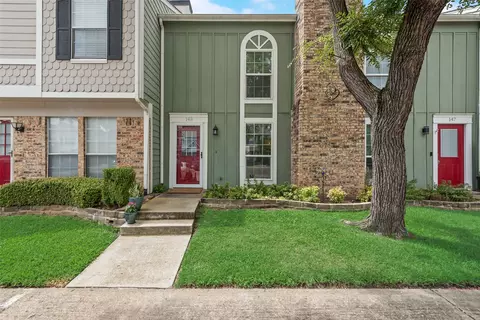 148 Winchester Dr, Euless, TX 76039