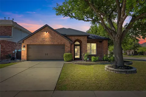 1400 Kittyhawk Dr, Little Elm, TX 75068