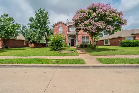 925 Clear Creek Dr, Mesquite, TX 75181