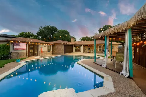 2505 Lakeview Dr, Bedford, TX 76021