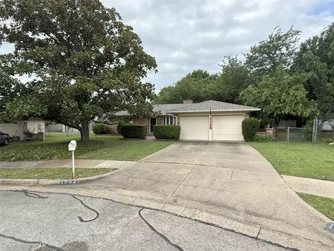 1902 Green Apple Ln, Arlington, TX 76014