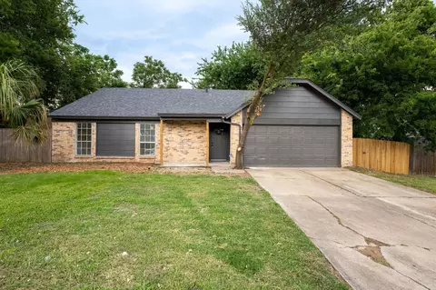 3806 Wooddale Ct, Grand Prairie, TX 75052