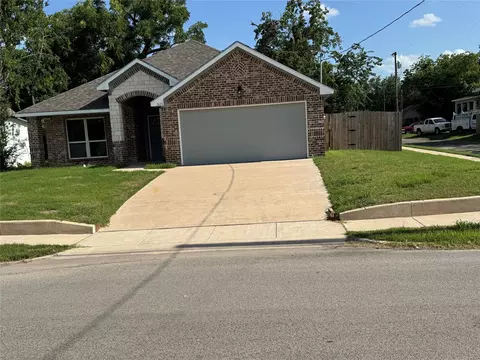 1615 Jones St, Greenville, TX 75401