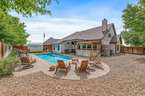 242 Little Tree Ct, Tolar, TX 76476