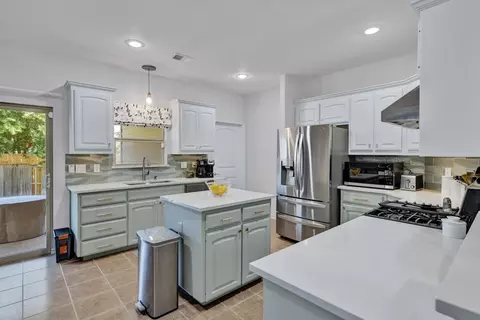 6716 Thaxton Trl, Fort Worth, TX 76137