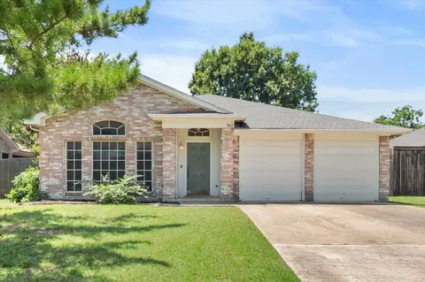 862 Valleybrooke Dr, Arlington, TX 76001