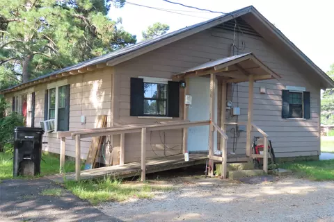 Exterior - 206 11th St NE, Springhill, LA 71075 photo 2 of 3