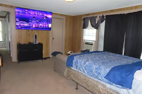 Bedroom - 206 11th St NE, Springhill, LA 71075 photo 1 of 4