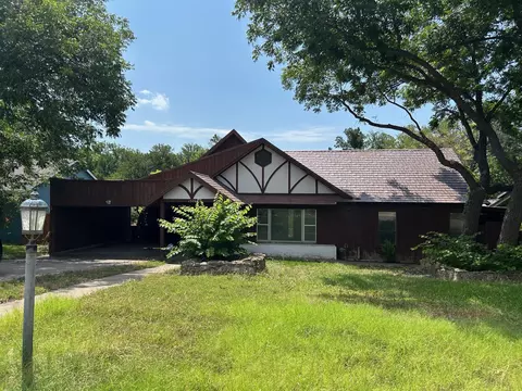 1306 Smilax Ave, Fort Worth, TX 76111