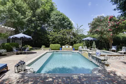 206 Katy Lake Dr, Waxahachie, TX 75165