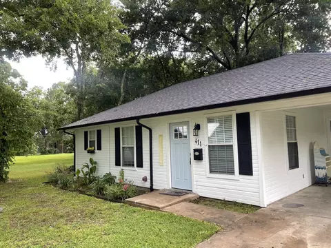 411 Smith St, Bonham, TX 75418