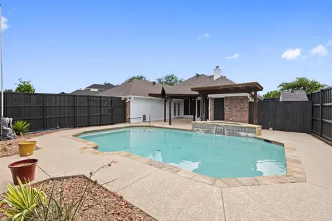 Exterior - 902 Sea Shell Dr, Mesquite, TX 75149 photo 6 of 6