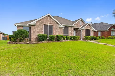 Exterior - 902 Sea Shell Dr, Mesquite, TX 75149 photo 2 of 6